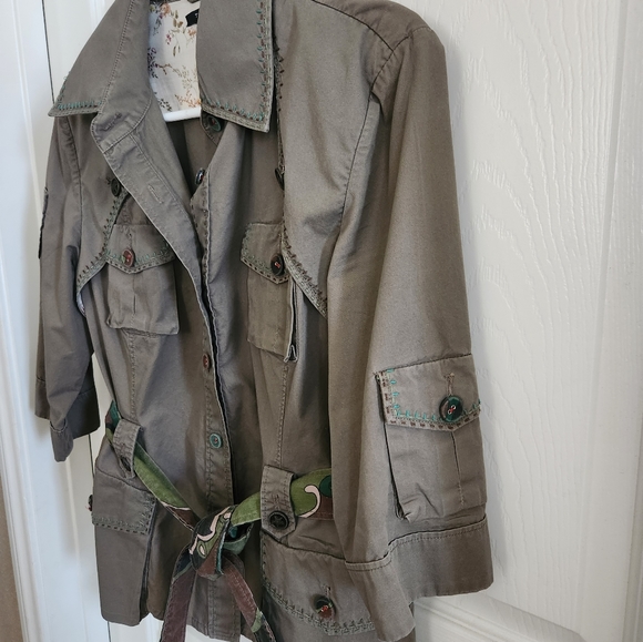 Jacket - Picture 3 of 11